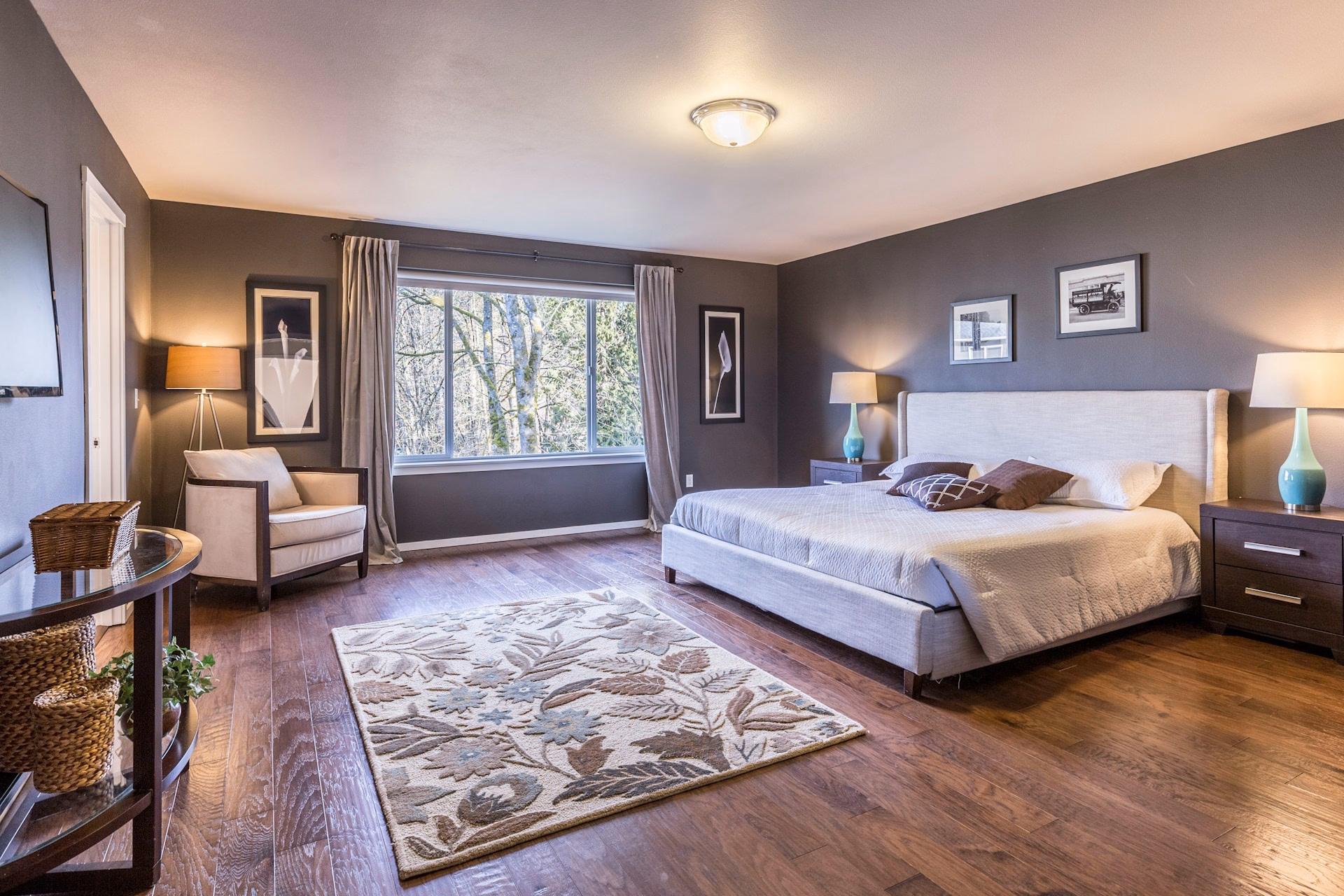 Charcoal wall bedroom preview
